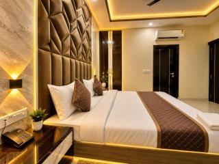 Hotel Seven Star Inn Near IGI Airport Delhi - 1