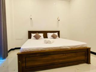 Kings Gate Home Stay - 6