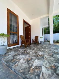 Kings Gate Home Stay - 0