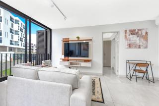 One Rosebank Where Contemporary Comfort Awaits - 7
