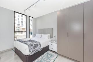 One Rosebank Where Contemporary Comfort Awaits - 4