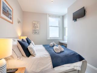 The Landings Apartment 6 - 2