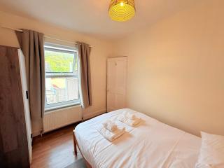 Victorian 2 bedroom house near City Centre - 1