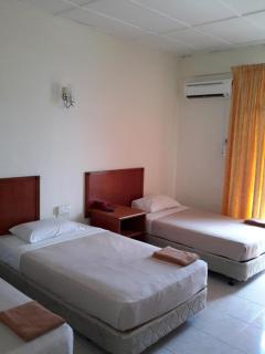 Tanjung Demong Beach Resort - 2