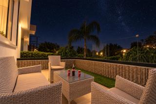 Pool days & ocean air-Spacious 2BR - 0