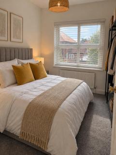3 Bed Home in Seaham with FREE Parking For Cars & Vans - 1