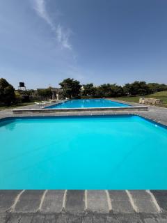 Lakefront 2BR Residence with Pool in Entebbe - 6