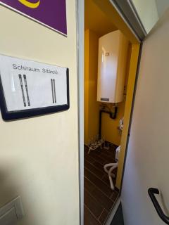 Jasmin Pension Central Location Shared Kitchen Pet Friendly - 1
