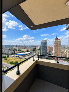 Black Apartment at Obolon Residences - 6