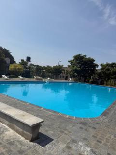 Lakefront 2BR Residence with Pool in Entebbe - 5