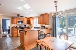 Beautiful Spacious Family Retreat w Pool - 2