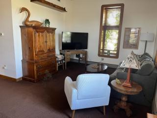 Froggy Bottoms River Suites - 2