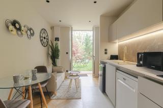 Joli duplex avec jardin, 2 personnes, Écully - 0