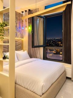 Panoramic view, 19th floor, studio - 0