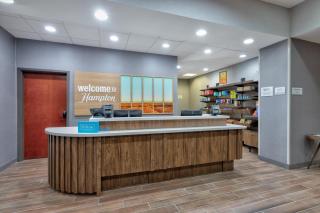 Hampton Inn & Suites Corsicana - 8