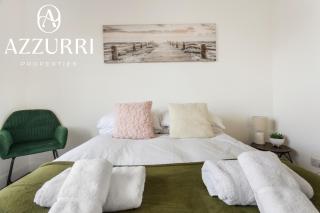 1BR Flat in the Heart of Bedford - 0