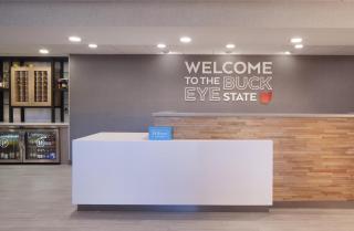 Hampton Inn & Suites Cleveland-Mentor - 9