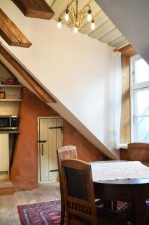 Old Town's Charming Attic Studio - 7