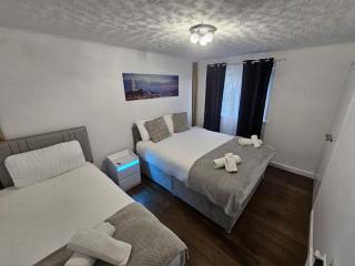 Glasgow bellahouston house! - 5