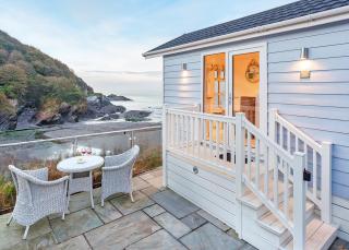 Beach Cove Coastal Retreat - 5