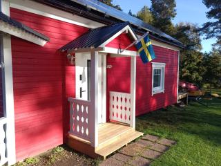 Newly-renovated super cozy house with sauna! - 8