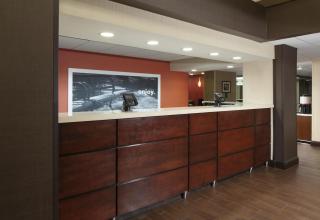 Hampton Inn Charleston-Southridge - 6