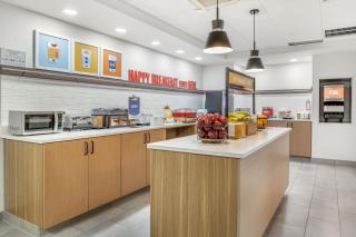 Hampton Inn & Suites Cincinnati / Uptown - University Area - 2