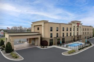 Hampton Inn Crossville - 9