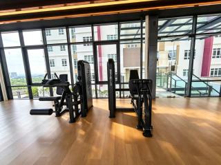 Level 19 Corner Unit With Hill View - 9