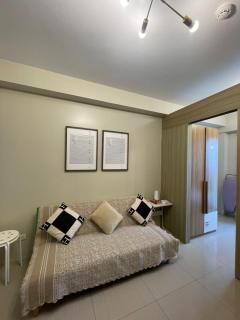 Shore 1 and 2 Residences MOA - The Executive Suites - 0