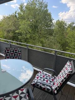 Großzügige Wohnung mit Terrasse und 2 Badezimmern - 4