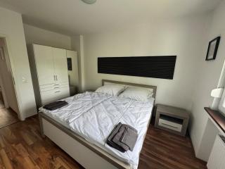 Großzügige Wohnung mit Terrasse und 2 Badezimmern - 1