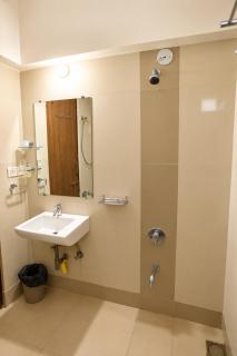 Vaayu Stay-Peaceful family home near Surat Airport - 5