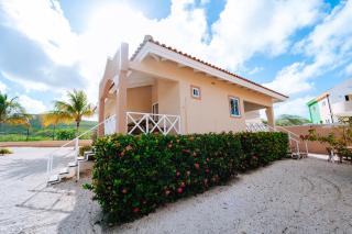 Casa Sinku Solo - Bohemian Bungalow Curacao - 3