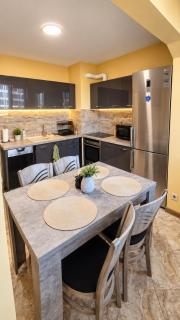 Reni Apartment - 3