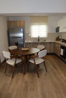 Elegant and Sophisticated Apartment Near the Beach - 2