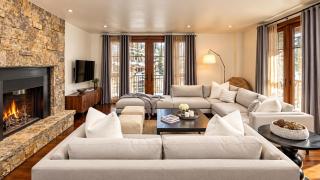 Platinum Vail Solaris 4 Bedroom Vacation Rental Set At The Base Of The Mountain Just Steps From The Gondola - 9