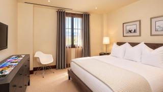 Platinum Vail Solaris 4 Bedroom Vacation Rental Set At The Base Of The Mountain Just Steps From The Gondola - 4