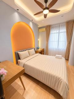 Central Morden Apt 3Br Big Balcony - 5