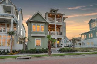 171 Sunrise Avenue Ocean Views 4-Bedroom 4-Bath House Resort Amenities - 1