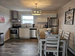 Shoal Bay Galley| Fireplace | BBQ | Firepit | Wifi - 4