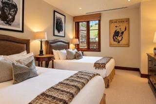 Platinum Vail Solaris 3 Bedroom Vacation Rental Set At The Base Of The Mountain Just Steps From The Gondola - Vail - 8
