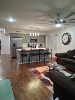 Kid Friendly 2BR Upstairs Apartment near Downtown - 2