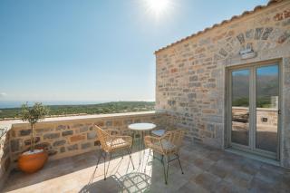 Armantanis Luxury Suites - 0