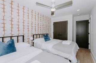 Artsy Luxe Nashville Stay Rooftop Hot Tub & Views - 2