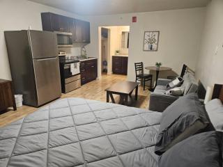Green River Inn Apartments - 7