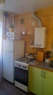 1 кім квартира в центрі Ізюма - 3