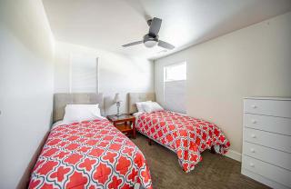 Brand New 4bd Modern Home in Leadville - 2