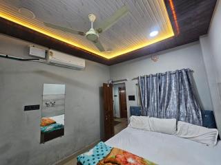 Hotel Virat Plazaaa - 2