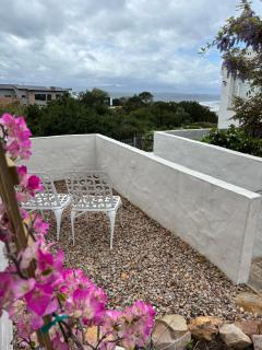 Garden cottage - 1